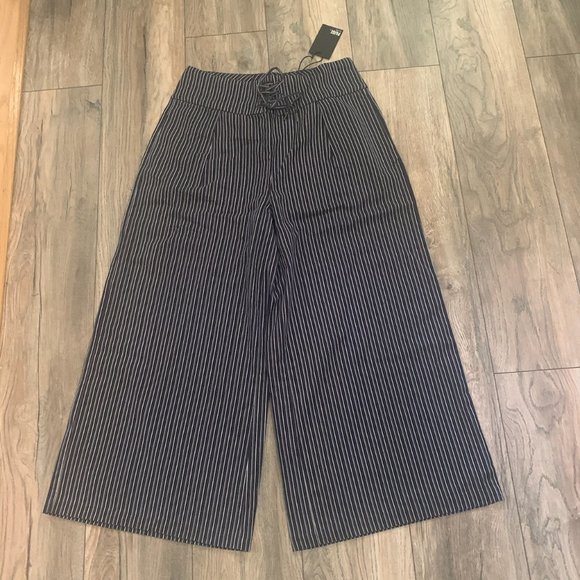 NWT PAIGE CHARISMA NAVY STRIPE WIDE LEG PANTS 10 - Picture 8 of 14